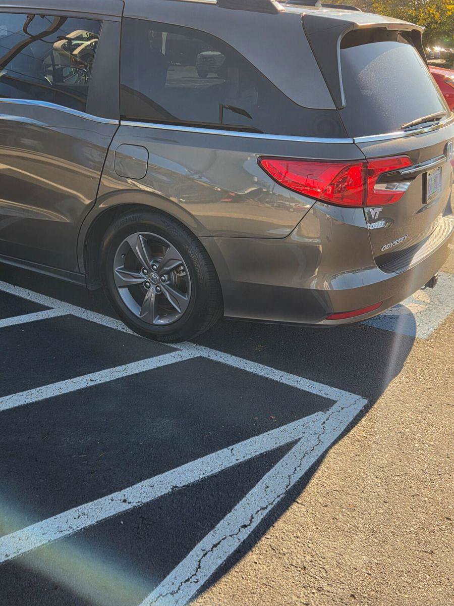 Used 2021 Honda Odyssey EX image 11
