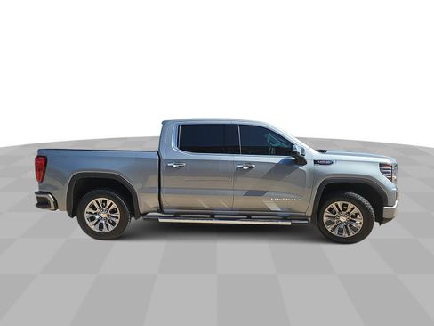 Used 2024 GMC Sierra 1500 Denali w/ Technology Package AWD/4WD image 9