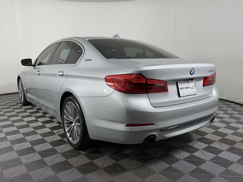 Used 2019 BMW 530e w/ Convenience Package RWD image 4