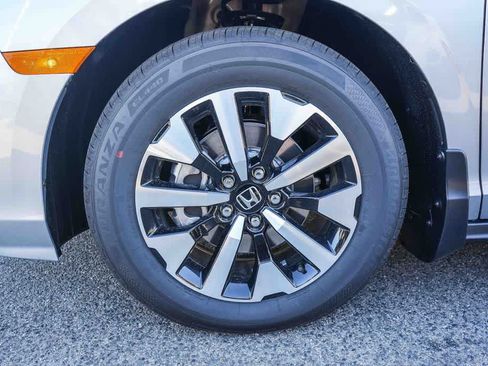 Certified 2026 Honda Odyssey EX-L image 11