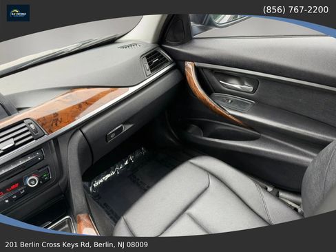 Used 2014 BMW 320i xDrive Sedan AWD/4WD image 26