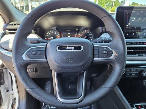 Used 2025 Jeep Compass Sport AWD/4WD image 21