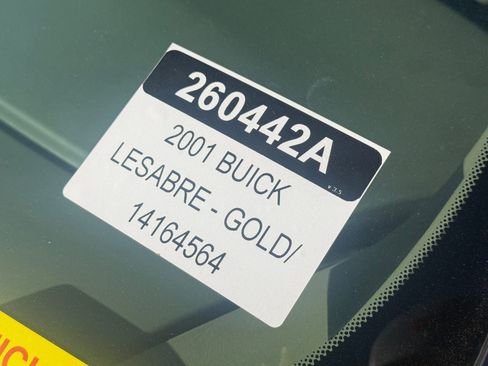 Used 2001 Buick Le Sabre Custom w/ Prestige Pkg image 6