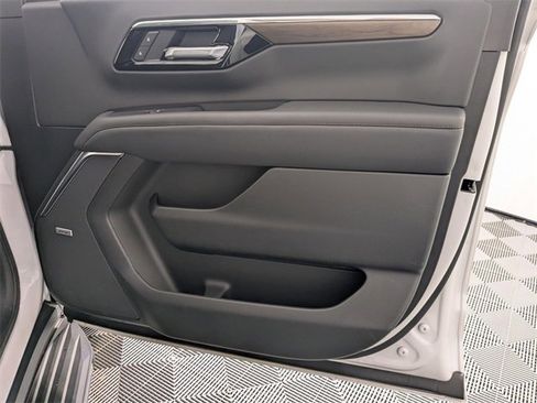 Used 2025 Chevrolet Tahoe High Country w/ Sun And Tow Package image 37