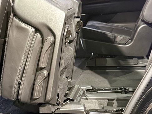 Used 2022 GMC Yukon Denali w/ Denali Ultimate Package image 59