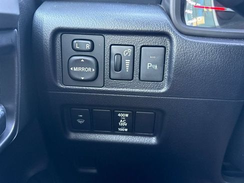 Used 2017 Toyota 4Runner Limited AWD/4WD image 30