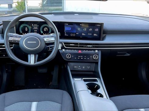 Used 2025 Hyundai Sonata SEL FWD image 15