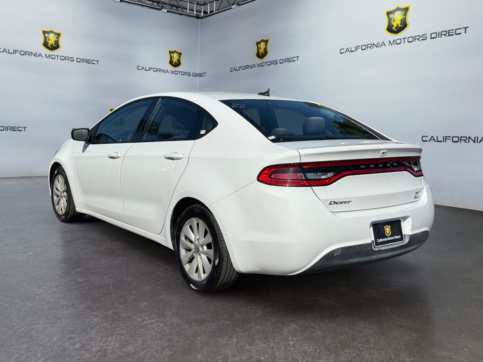 Used 2014 Dodge Dart SXT w/ Sun/Sound Group FWD image 3
