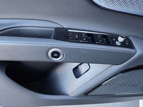 Used 2024 Maserati Grecale GT image 18