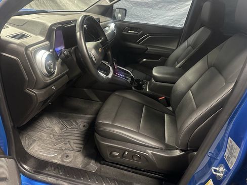 Used 2023 Chevrolet Colorado LT w/ LT Convenience Package III image 10