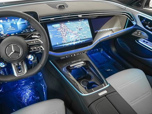 New 2026 Mercedes-Benz E 53 AMG e 4MATIC Sedan image 17