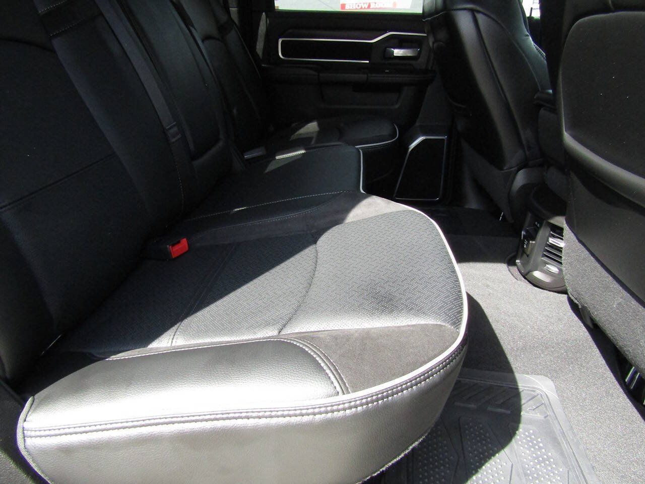 Used 2026 RAM 2500 Laramie AWD/4WD image 17