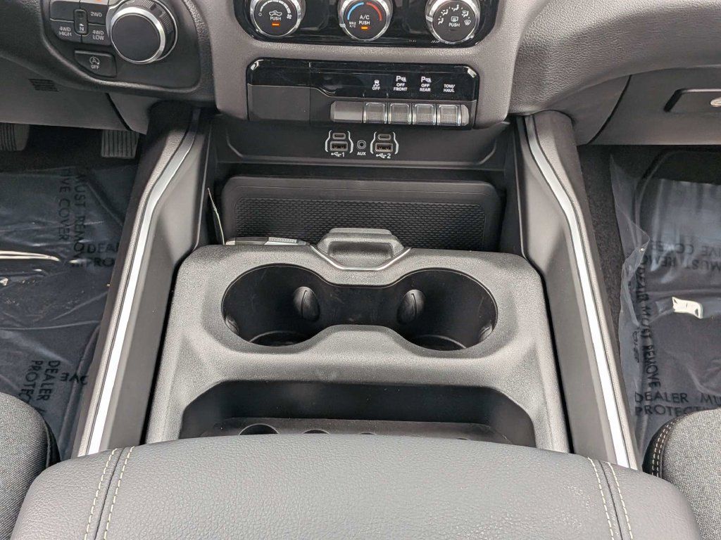 New 2026 RAM 1500 Express AWD/4WD image 20