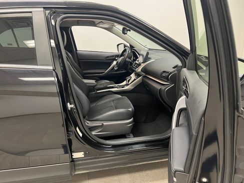 Used 2025 Mitsubishi Eclipse Cross AWD image 31