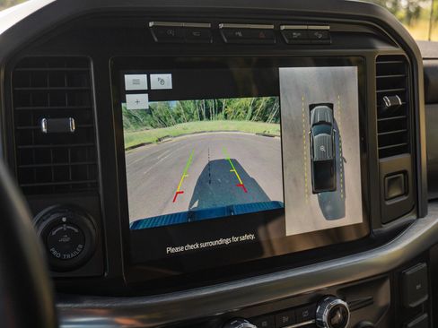 Used 2021 Ford F150 Lariat AWD/4WD image 23