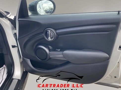 Used 2020 MINI Cooper 4-Door Hardtop w/ Storage Package FWD image 12