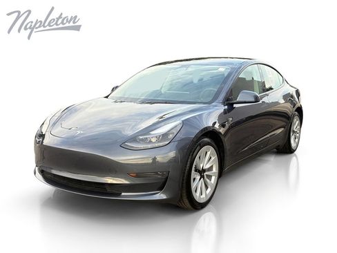 Used 2023 Tesla Model 3 Standard Range RWD image 1