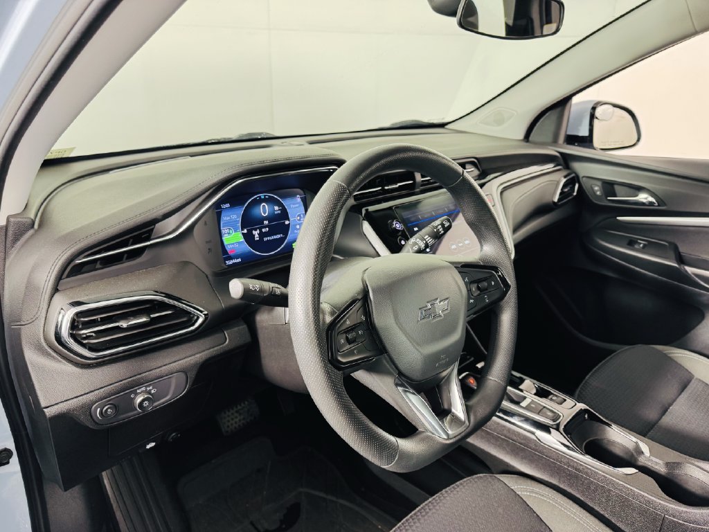 Used 2023 Chevrolet Bolt EUV LT FWD image 9