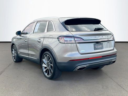 Used 2019 Lincoln Nautilus Reserve FWD image 5