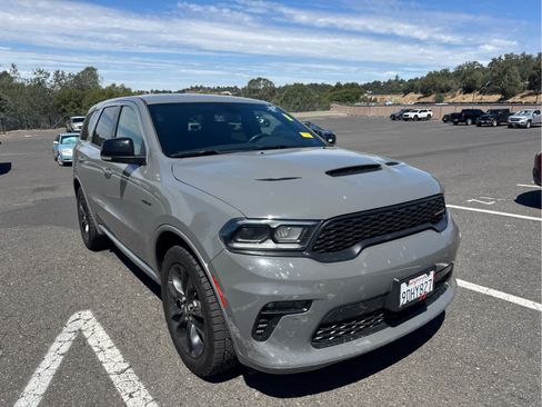 Used 2022 Dodge Durango R/T w/ Blacktop Package AWD/4WD image 3