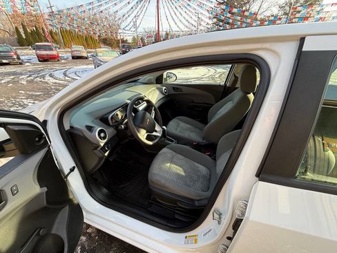 Used 2017 Chevrolet Sonic LS image 4