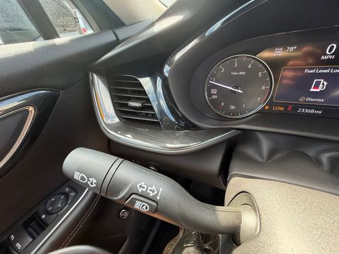 Used 2021 Buick Envision Essence w/ Sport Touring Package AWD/4WD image 38