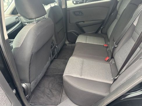 Used 2022 Nissan Rogue S image 14