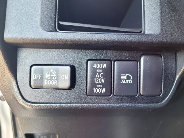 Used 2018 Toyota Tacoma TRD Sport RWD image 14