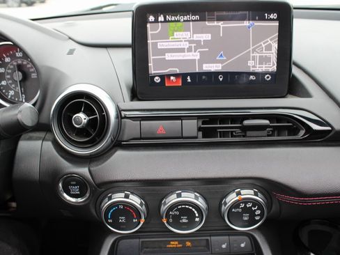 Used 2018 MAZDA MX-5 Miata Grand Touring image 16