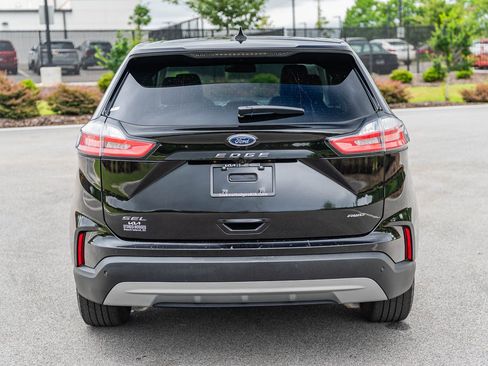 Used 2024 Ford Edge SEL image 6
