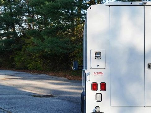 Used 2023 Mercedes-Benz Sprinter 3500 image 12