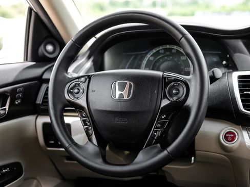 Used 2015 Honda Accord EX-L image 19
