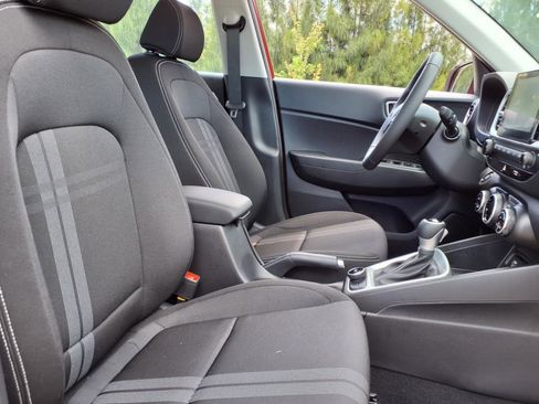 New 2025 Hyundai Venue SEL image 31