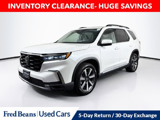 Used 2024 Honda Pilot Touring image 3