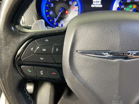 Used 2019 Chrysler 300 S RWD image 18