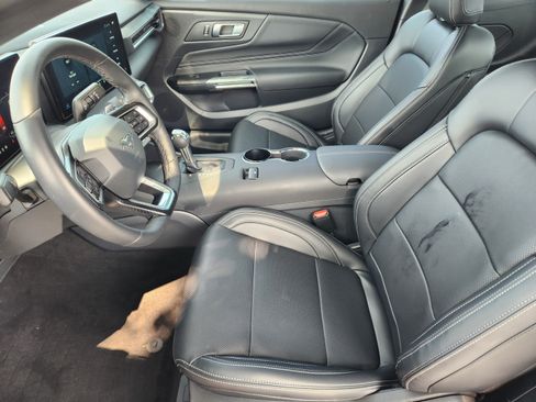 Used 2026 Ford Mustang GT Premium RWD image 5
