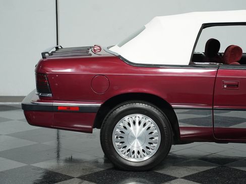 Used 1991 Chrysler LeBaron Convertible image 26