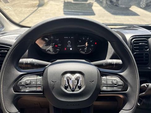 Used 2025 RAM ProMaster 2500 w/ Convenience Group FWD image 30