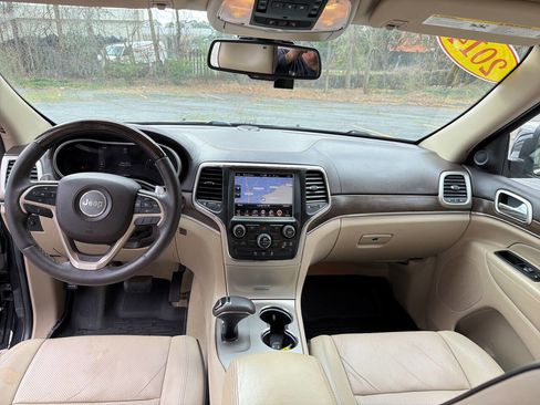 Used 2014 Jeep Grand Cherokee Overland image 19