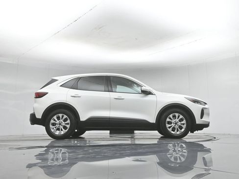 Used 2023 Ford Escape Active w/ Tech Pack #2 FWD image 47