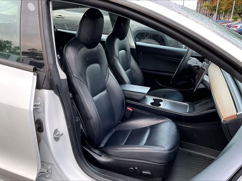 Used 2021 Tesla Model 3 Standard Range Plus RWD image 13