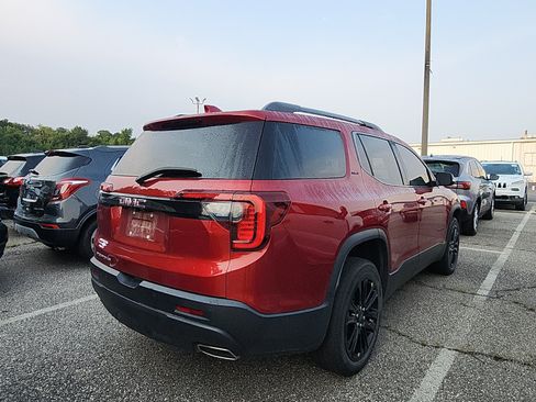 Used 2023 GMC Acadia SLT w/ Elevation Edition FWD image 5