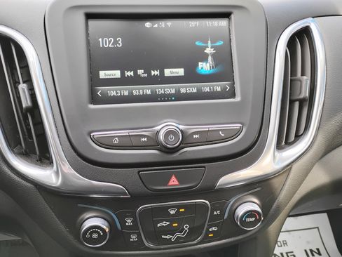 Used 2018 Chevrolet Equinox LT image 6