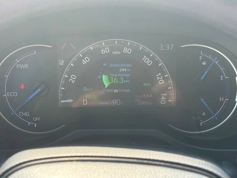 Used 2025 Toyota RAV4 XLE w/ Convenience Package AWD/4WD image 28
