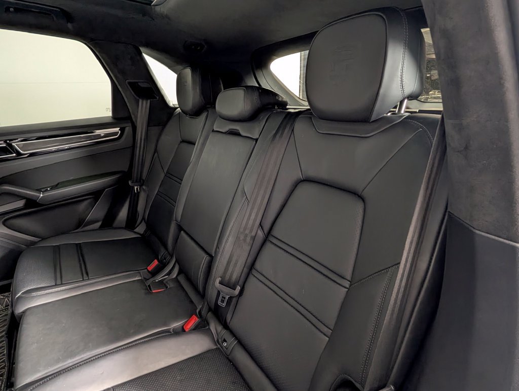 Certified 2023 Porsche Cayenne GTS AWD/4WD image 23