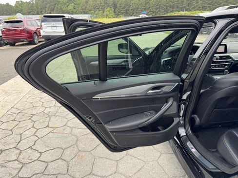 Used 2019 BMW 530i w/ M Sport Package RWD image 7