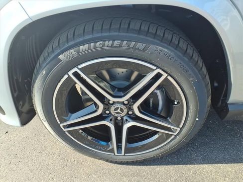 New 2026 Mercedes-Benz GLS 450 4MATIC image 10