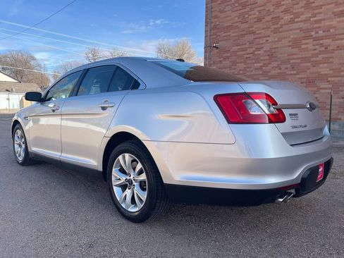 Used 2010 Ford Taurus SEL FWD image 3