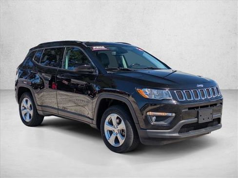Used 2020 Jeep Compass Latitude w/ Cold Weather Group image 3