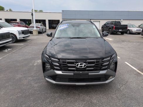 Used 2025 Hyundai Tucson SEL FWD image 2
